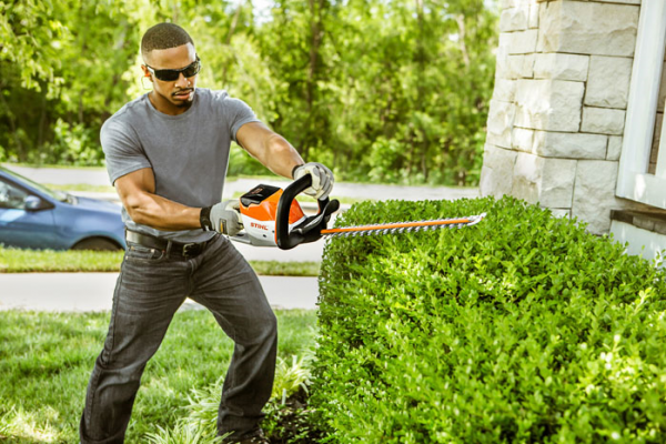 Кущоріз акумуляторний STIHL HSA 56 SET (45210113518)