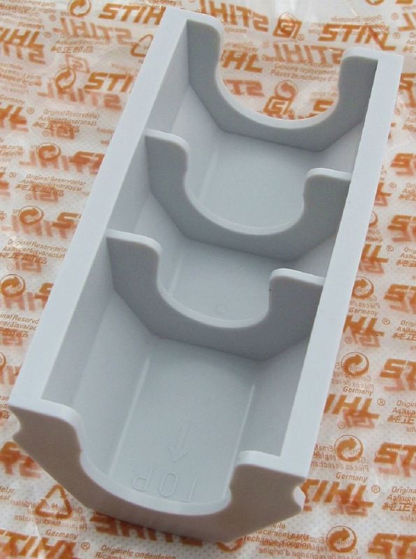 Футляр для системы заправки стандартных канистр STIHL (00008810126)