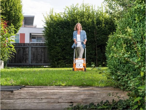 Газонокосарка акумуляторна STIHL RMA 239 SET (63200111471)