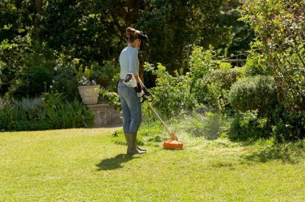 Тример акумуляторний STIHL FSA 60 SET (FA040115748)