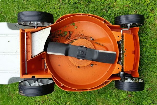 Газонокосарка акумуляторна STIHL RMA 235 SET (63110111418)