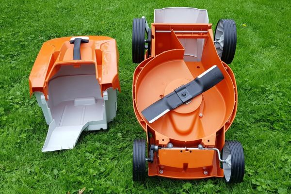 Газонокосарка акумуляторна STIHL RMA 235 SET (63110111418)