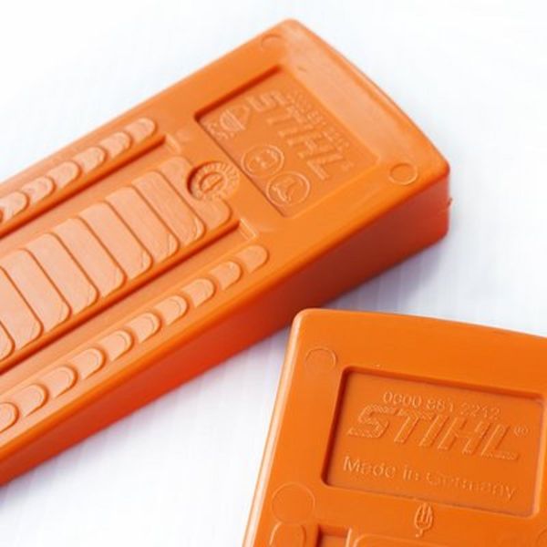Клин валковий STIHL пластиковий 230 мм (00008812213)