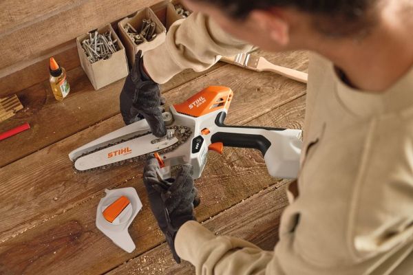 Акумуляторна пилка міні STIHL GTA 30 SET (GA050116918)