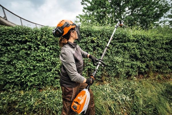 Кущоріз акумуляторний STIHL HLA 140 (HA042000034)